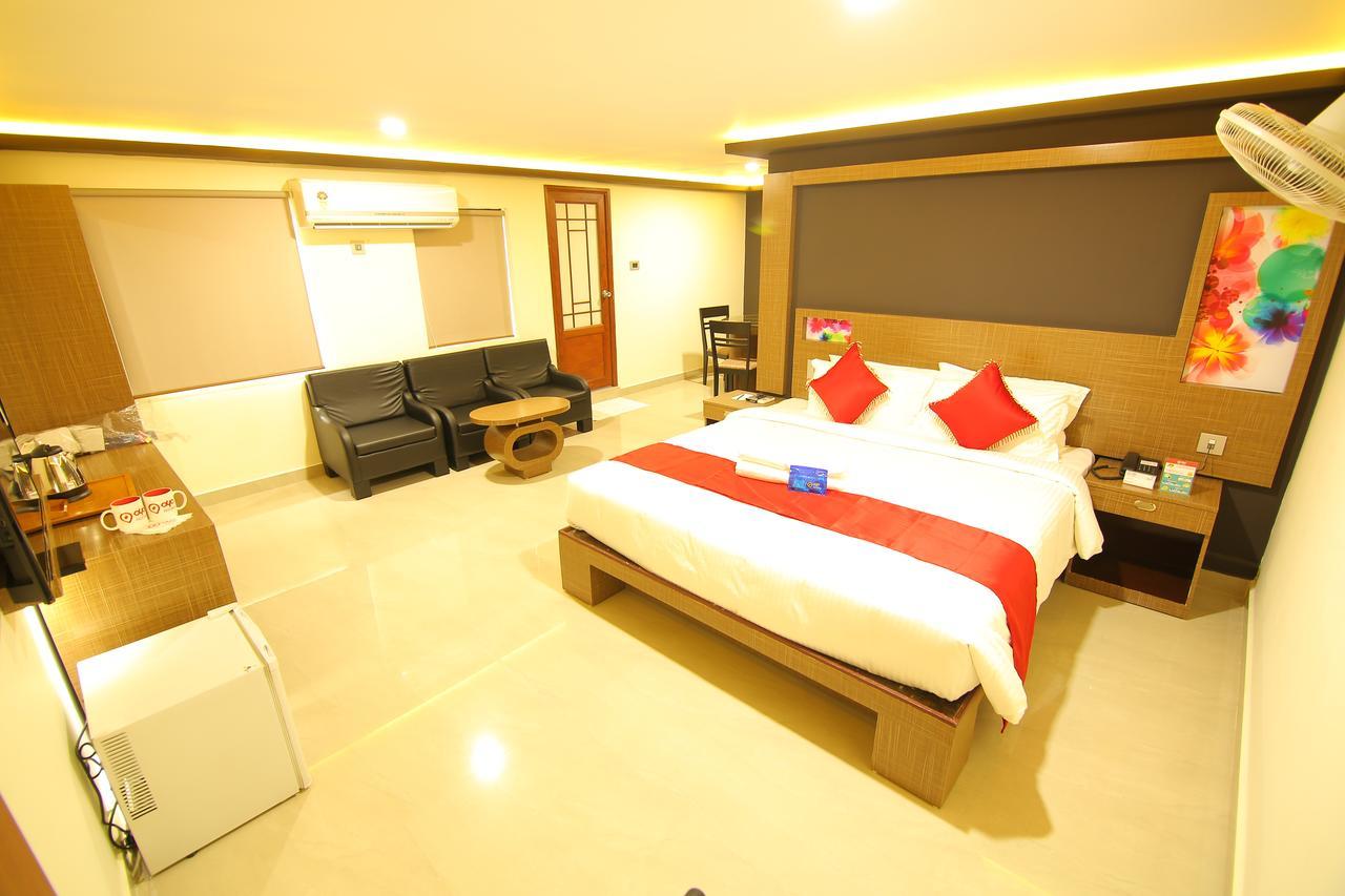 Hotel A J Park Alappuzha Exterior foto